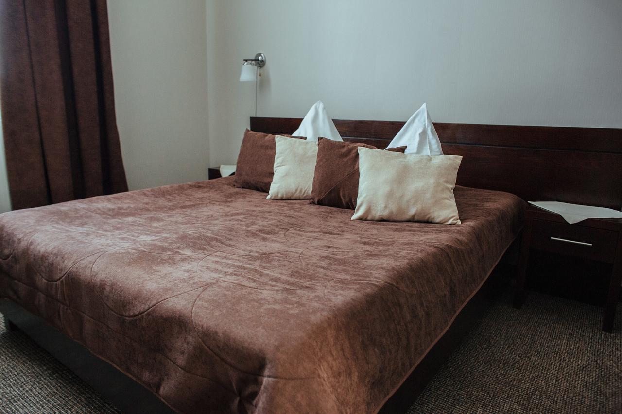 Jj Hotel Vynohradiv Luaran gambar