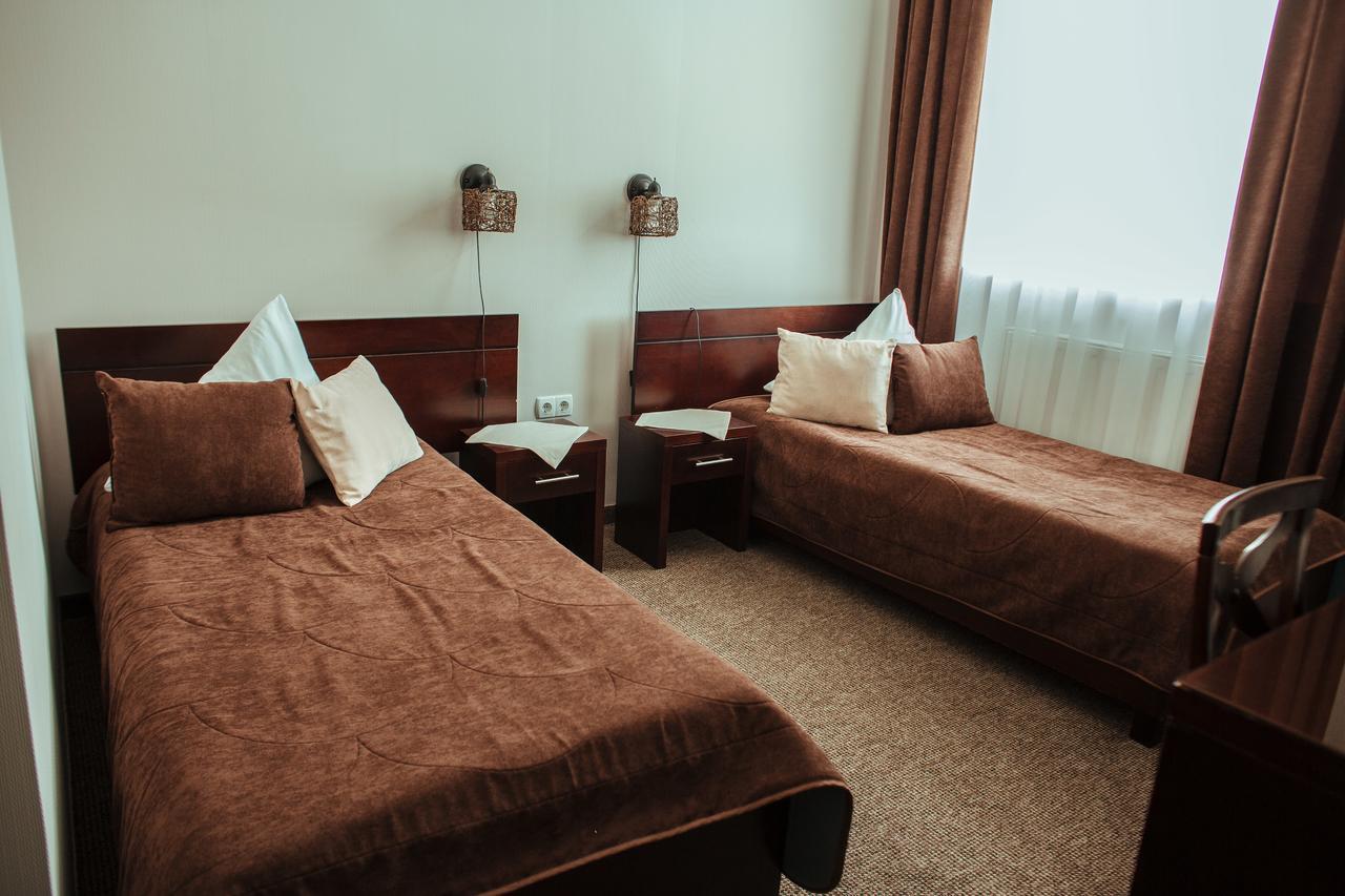 Jj Hotel Vynohradiv Luaran gambar